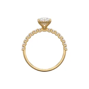 טבעת יהלום בחיתוך אובל עם יהלומי צד U Prong setting זהב צהוב