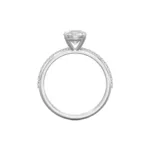 טבעת יהלום בחיתוך עגול עם יהלומי צד Pave setting זהב לבן